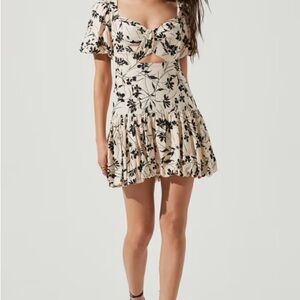 Astr Floral Tie-Front Mini Dress in Cream and Black